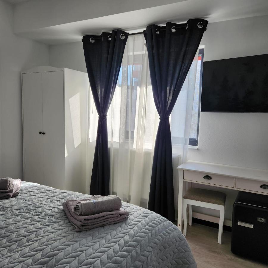 My Room Accommodation Curtea de Argeş Exterior foto